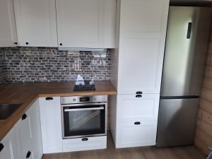 Mökin keittiö / Cottage kitchen